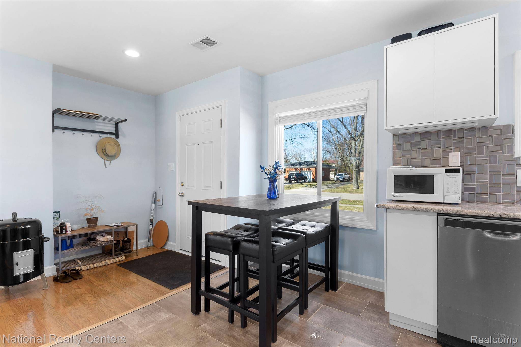 18155 Westhaven Ave Property Photo 6