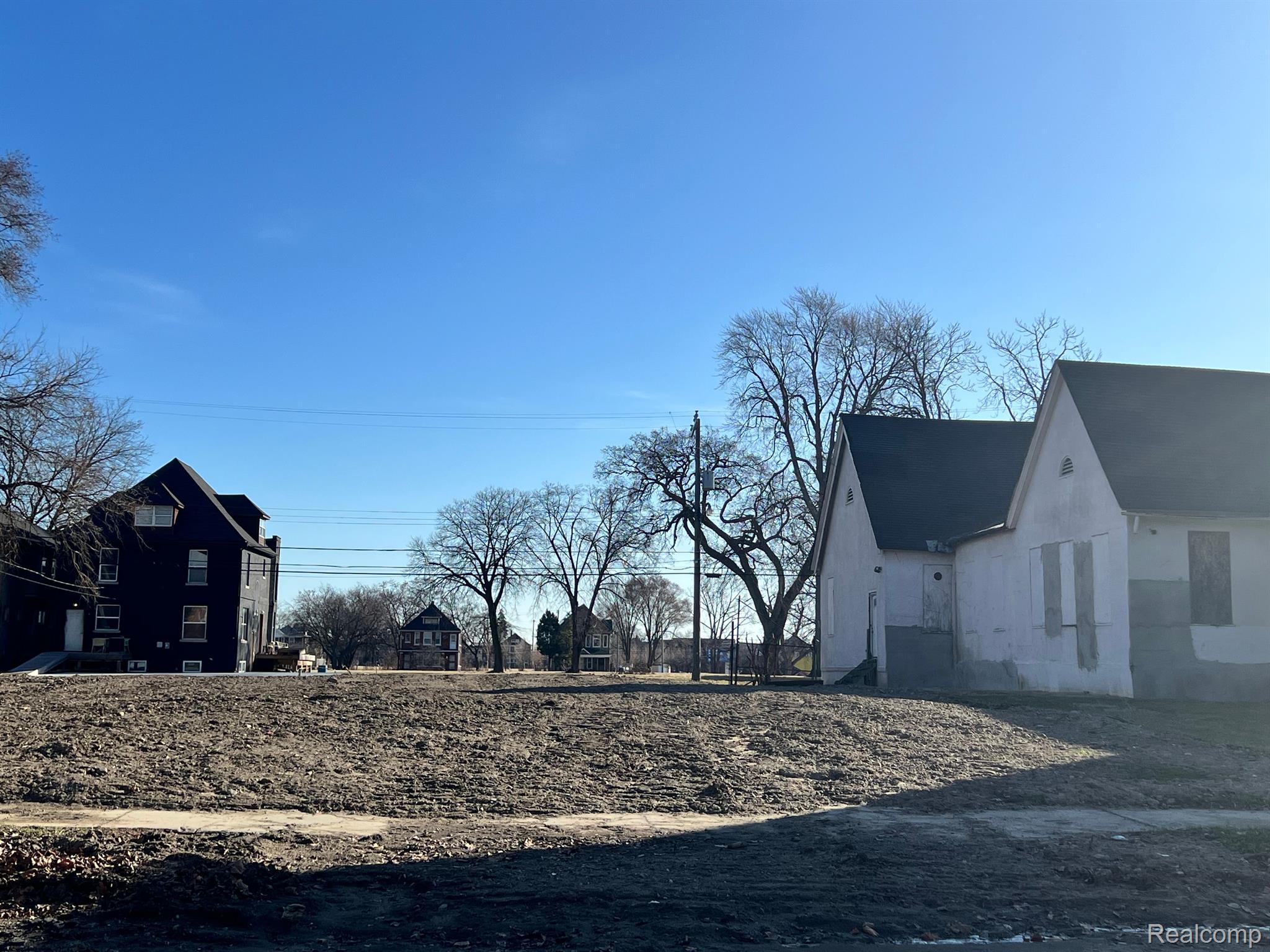 2134 CADILLAC BLVD Property Photo 1