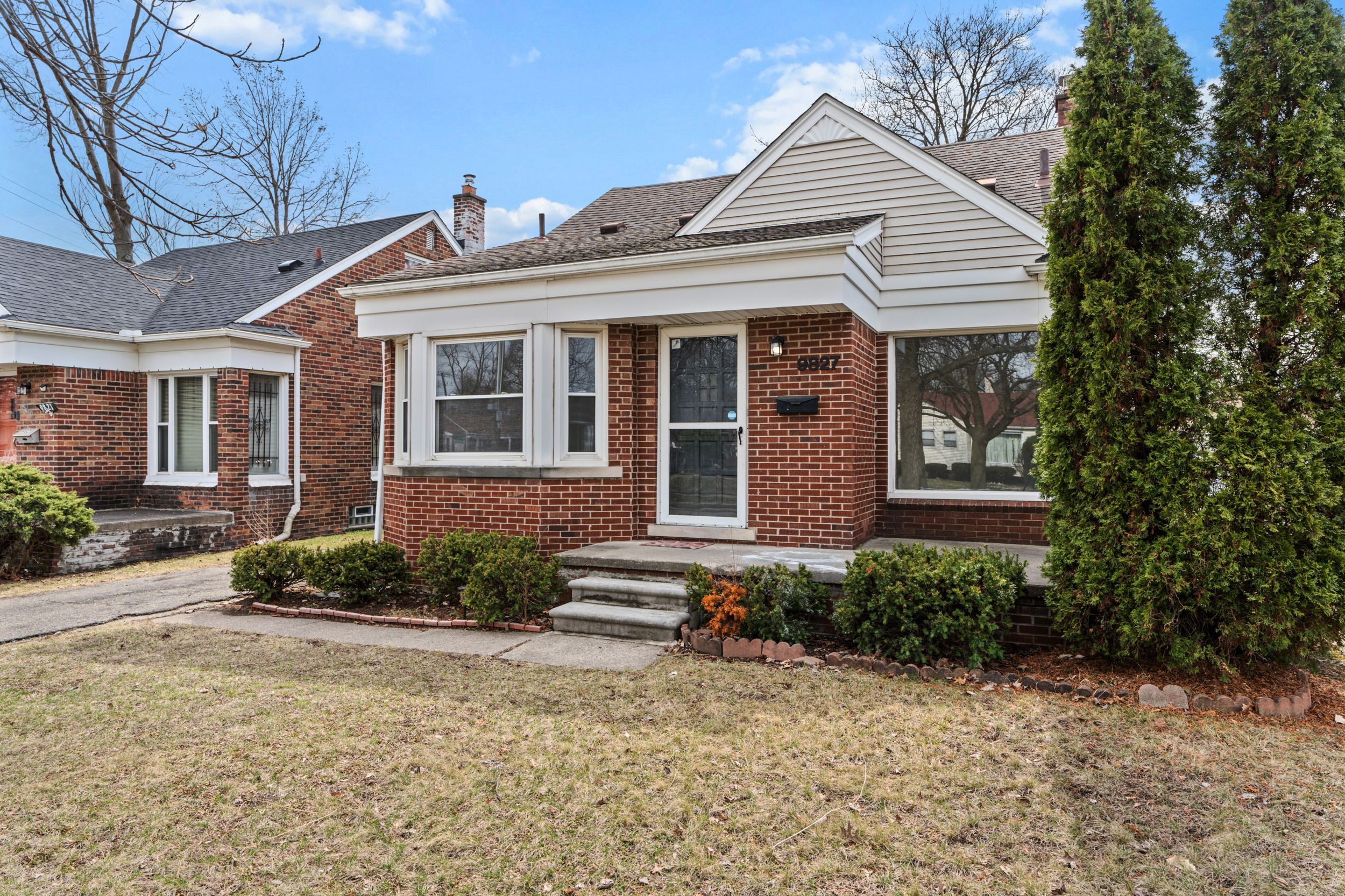 9827 APPLETON Property Photo 1