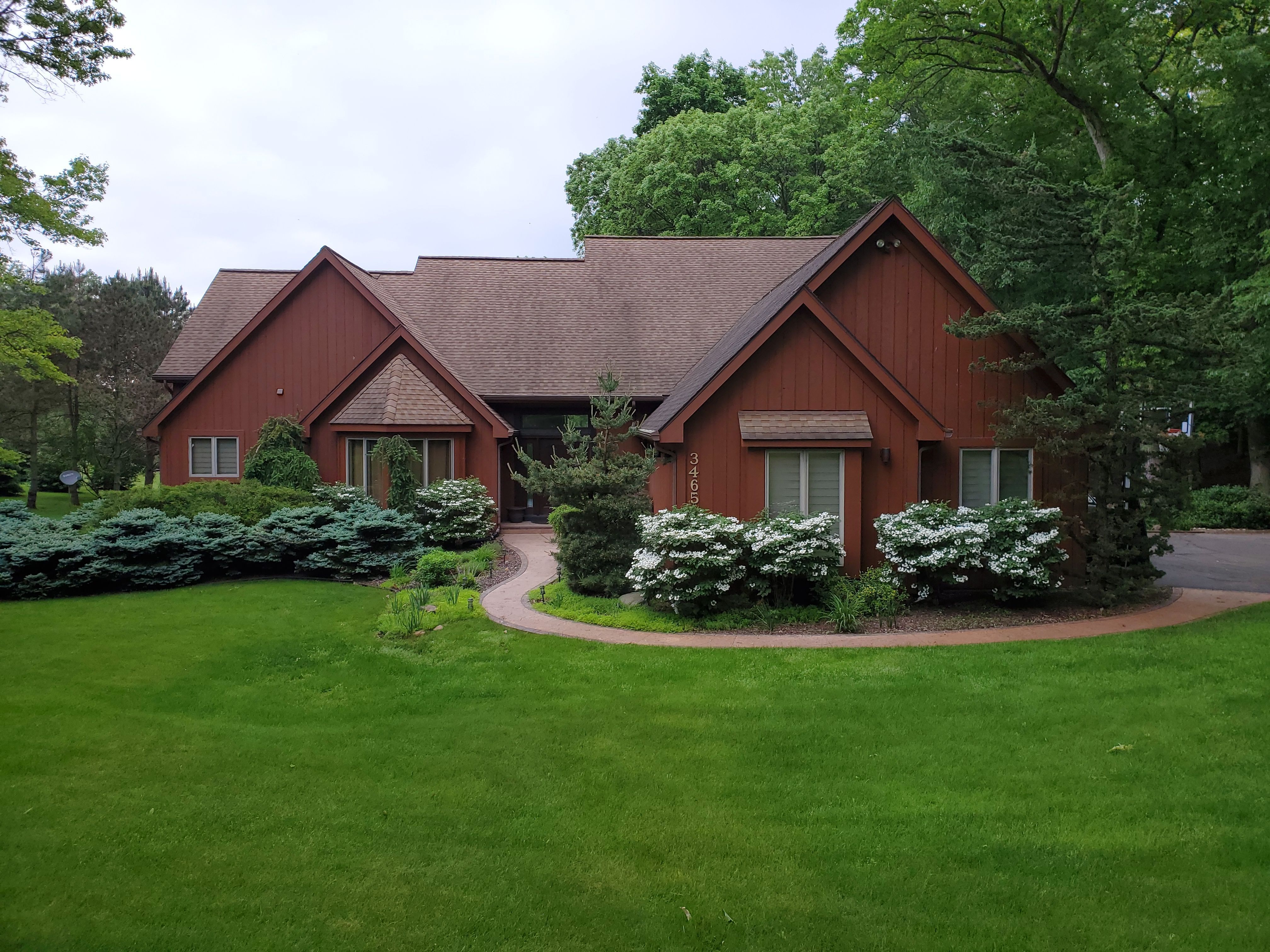 3465 Moraine Dr Property Photo 1