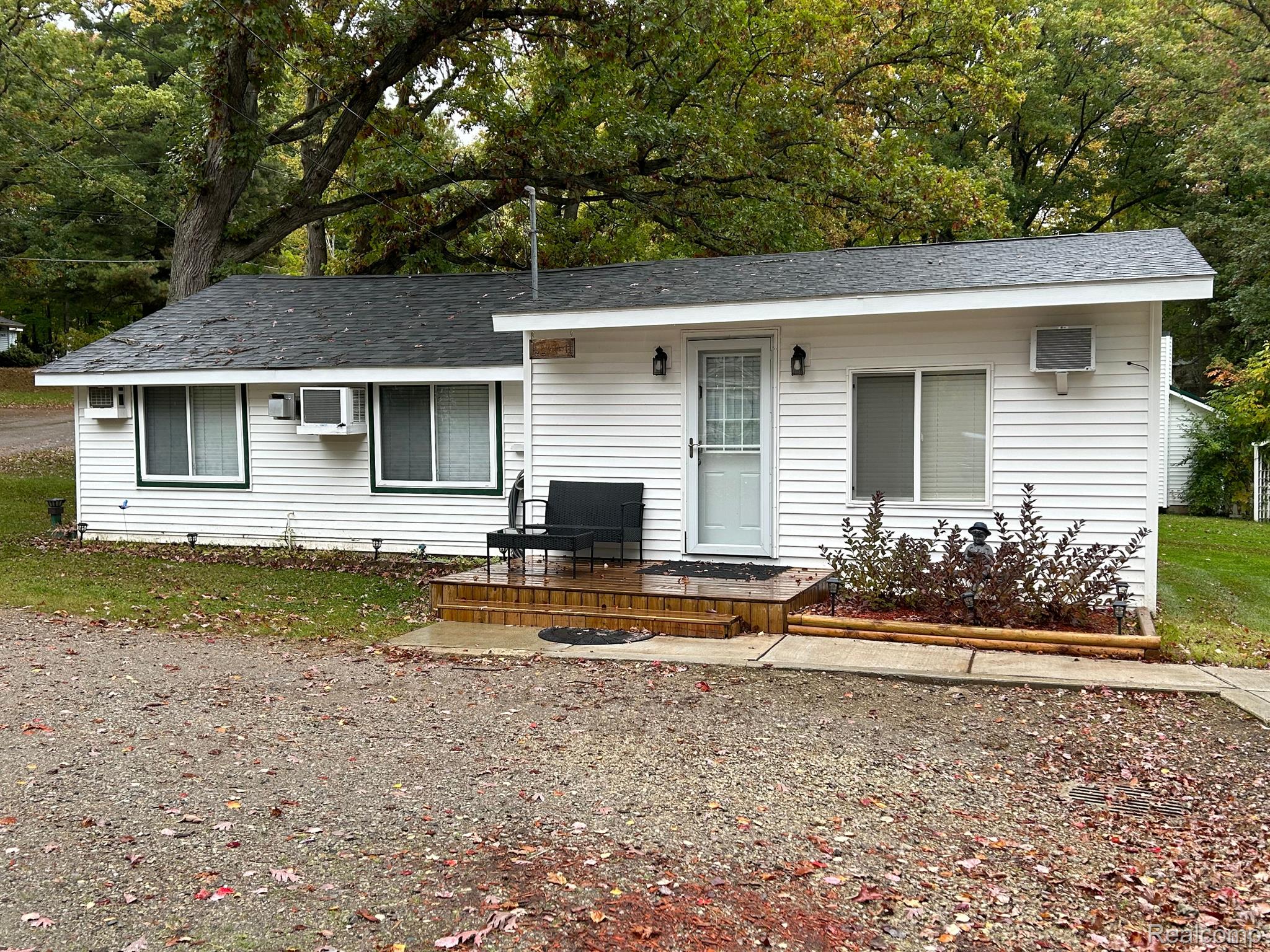 1249 N Crooked Lake Dr Property Photo 42