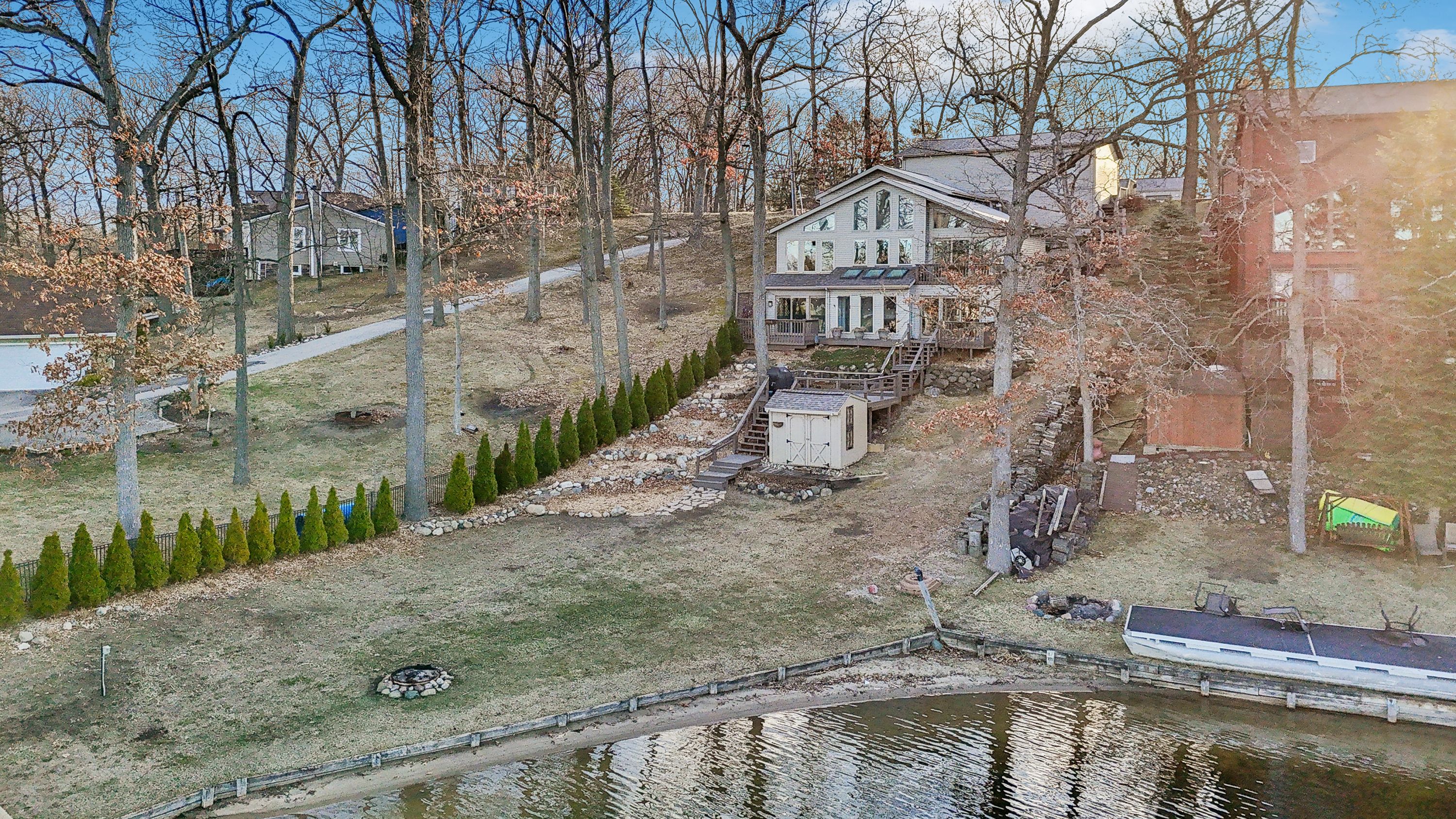 16126 Crest Dr Property Photo