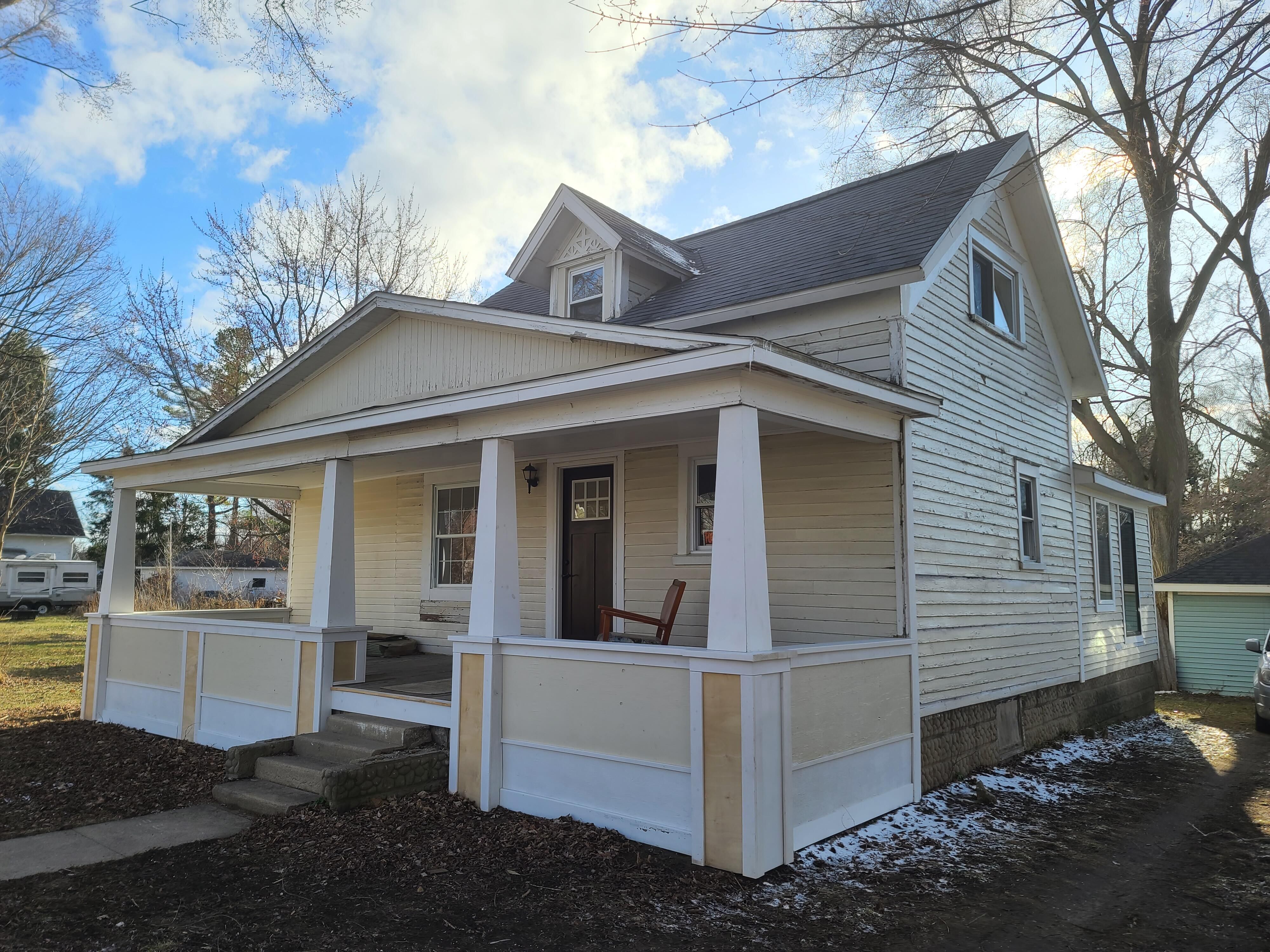 Akron Village Real Estate Listings Main Image