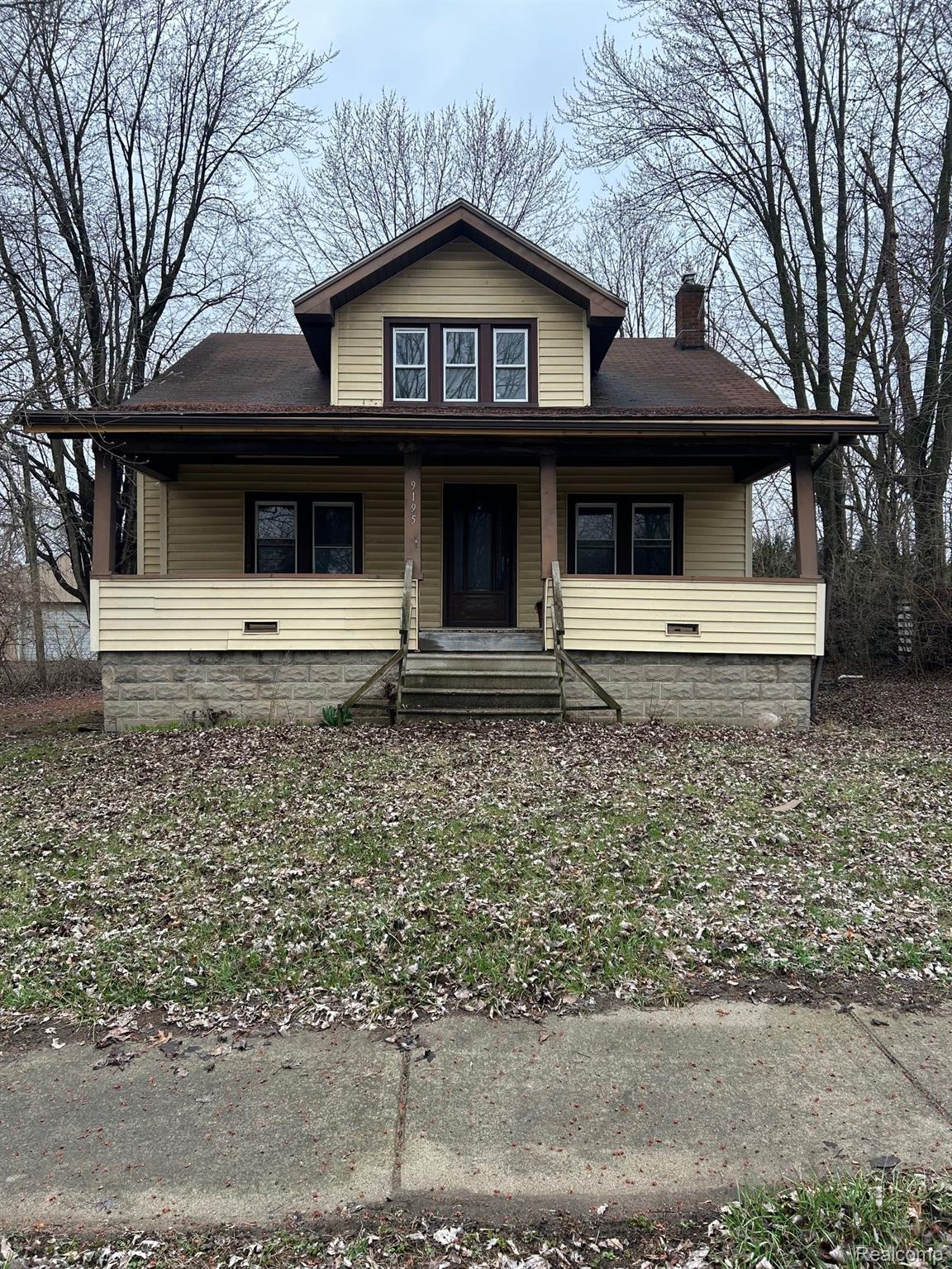 9195 N Canton Center Rd Property Photo 1