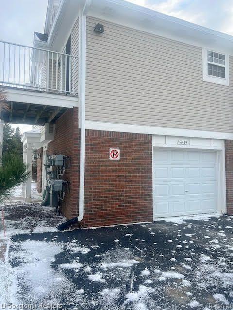 16684 Dover Dr Property Photo 2
