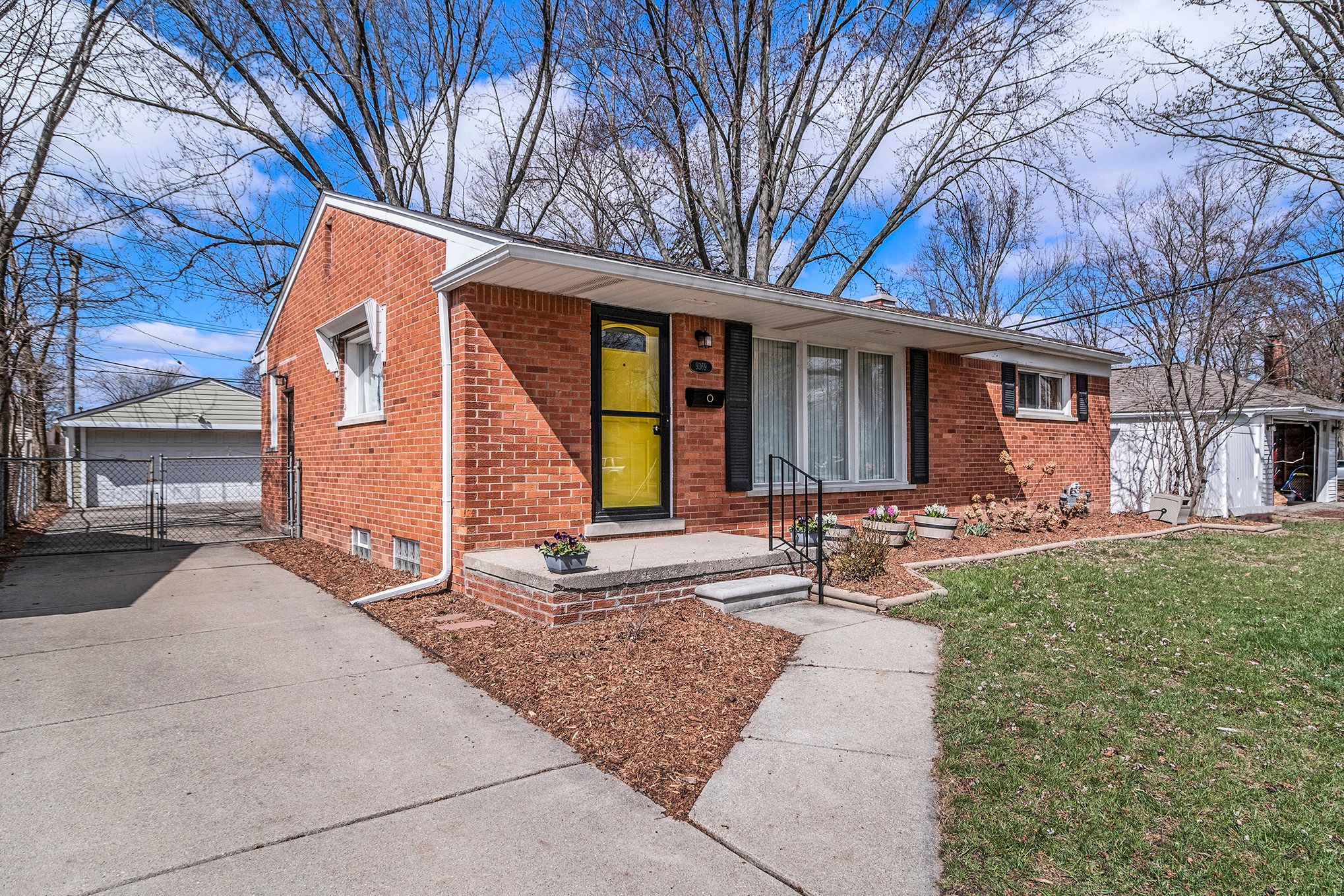 9369 California St Property Photo 5