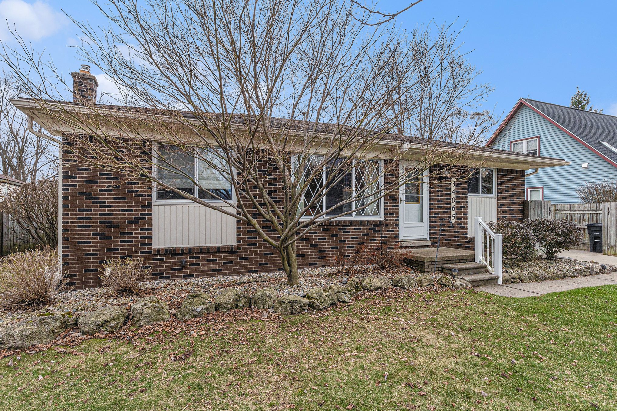 34065 Orangelawn St Property Photo 4