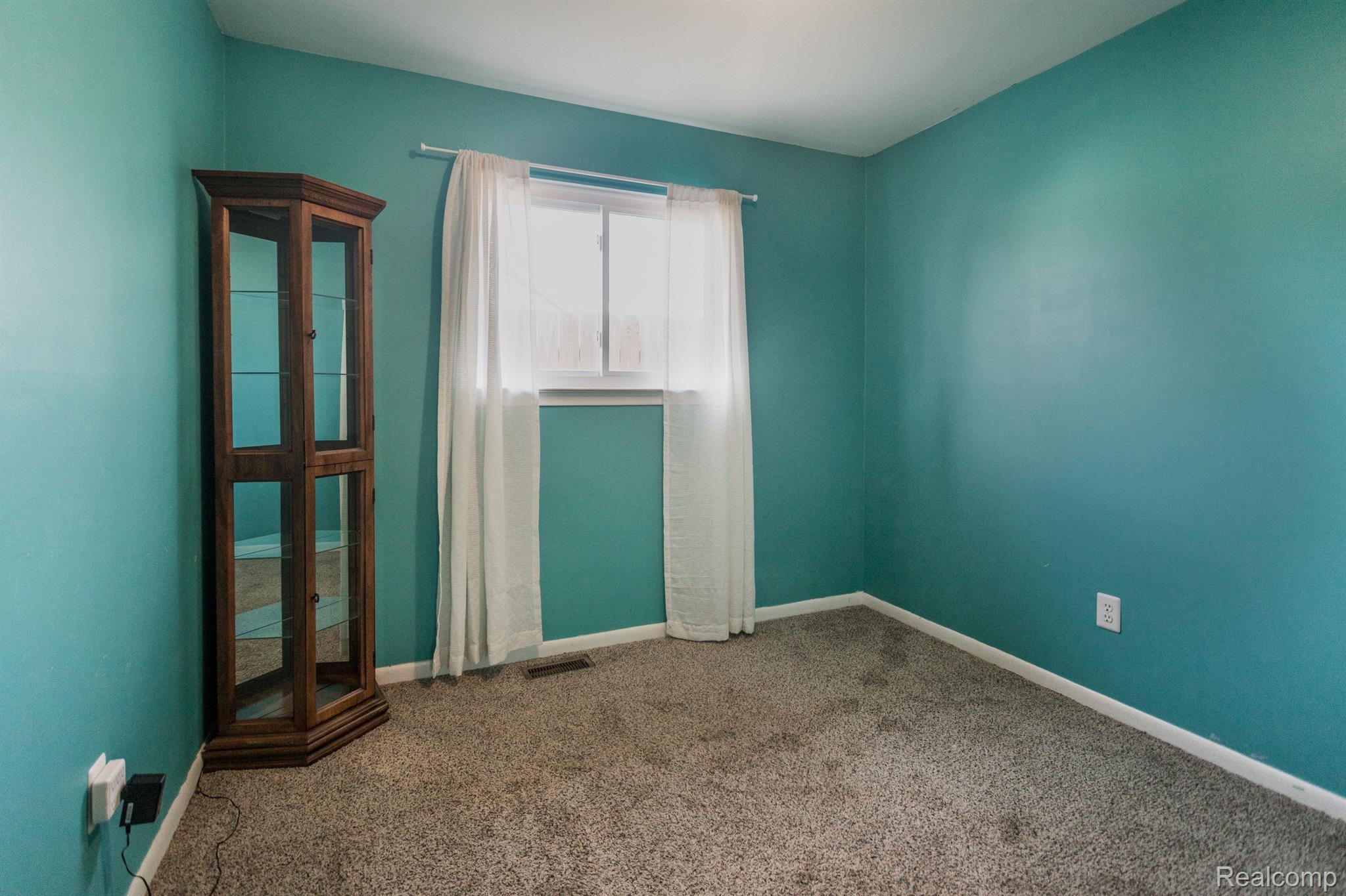 1629 E Dulong Ave N Property Photo 21