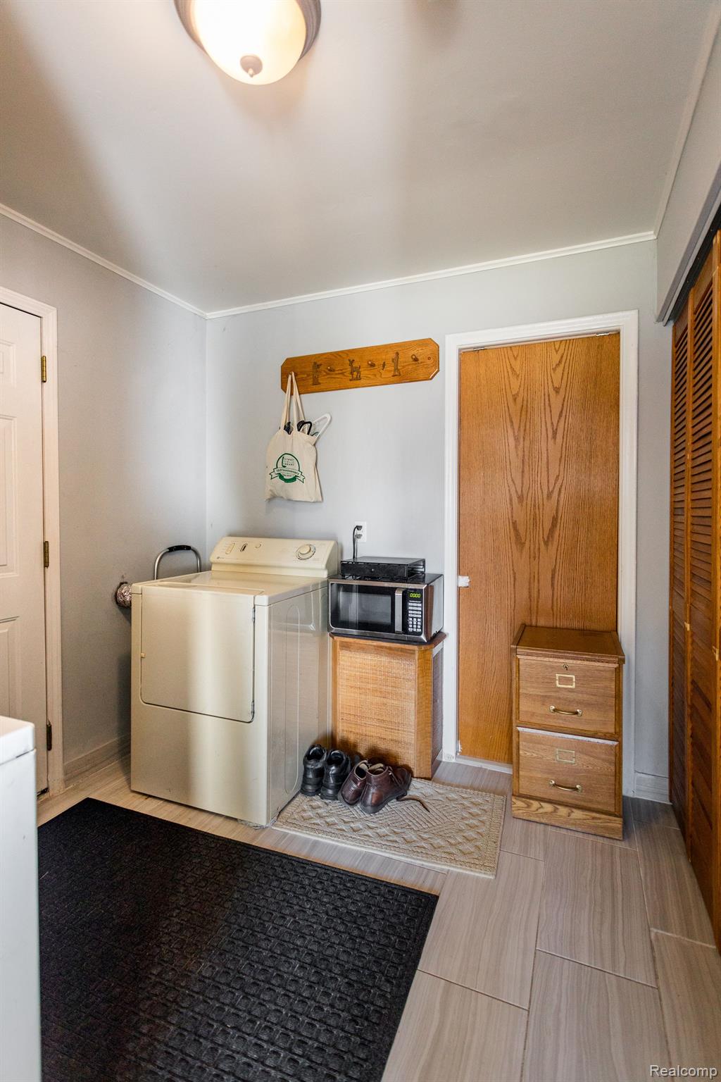 1629 E Dulong Ave N Property Photo 32