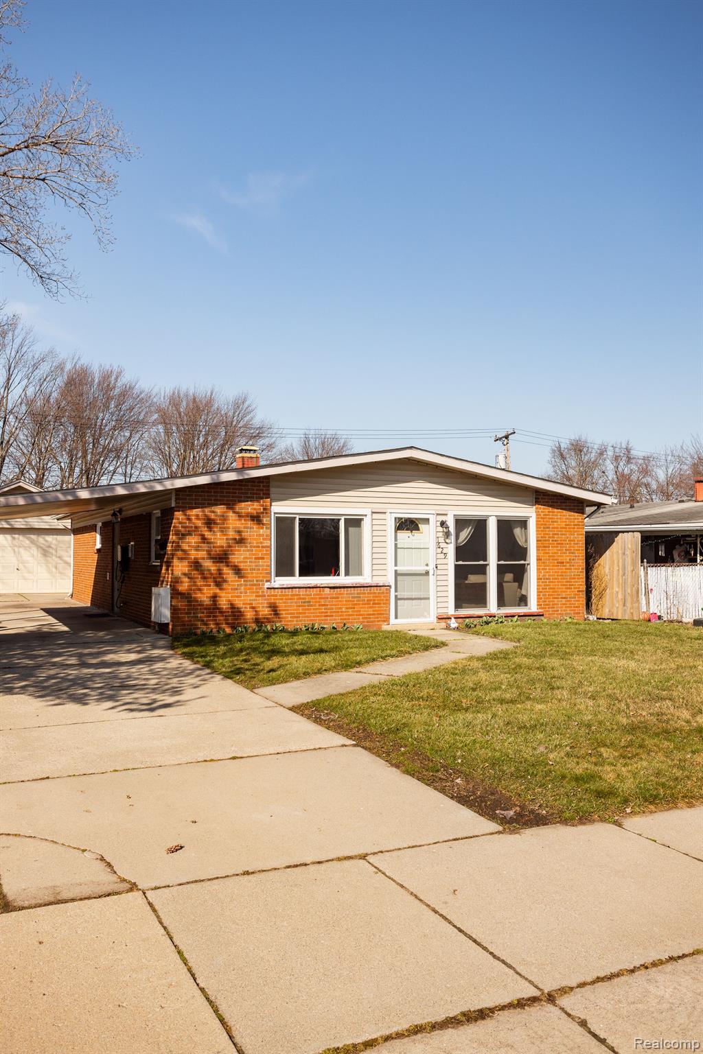 1629 E Dulong Ave N Property Photo 37