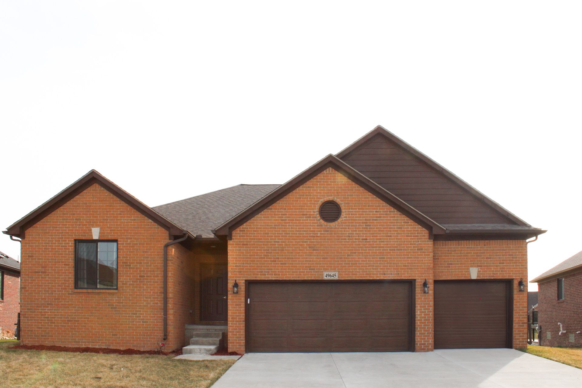 49645 Manistee Dr Property Photo 1