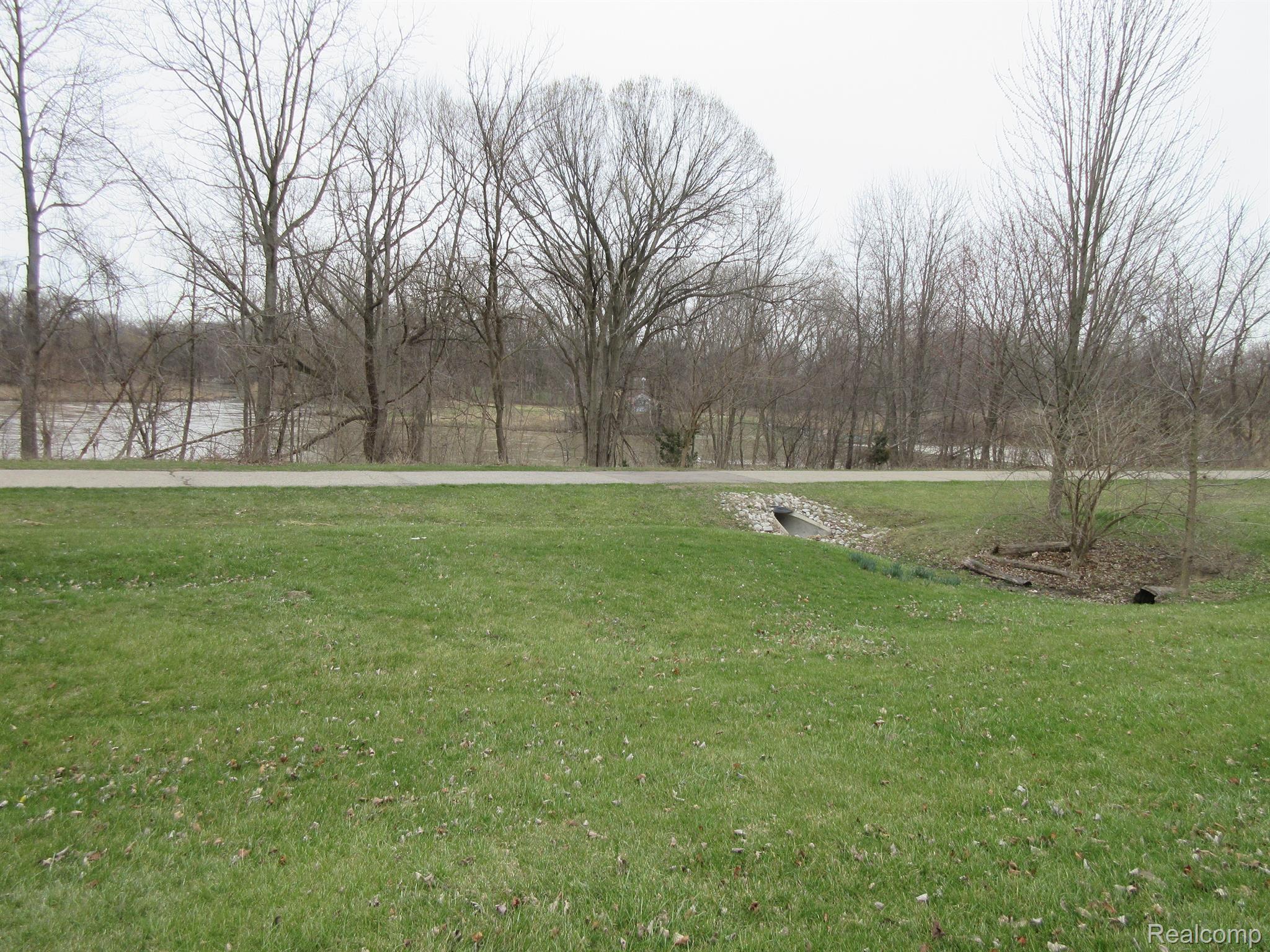 00 Fenton Property Photo 3