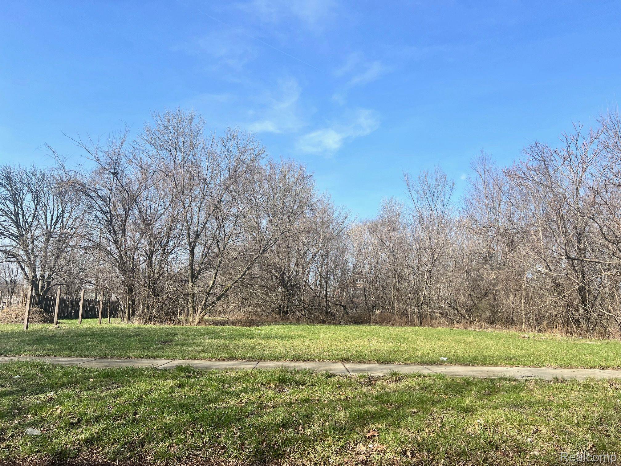 3545 Lovett St Property Photo 4