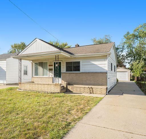 13877 Hendricks Ave Property Photo 1