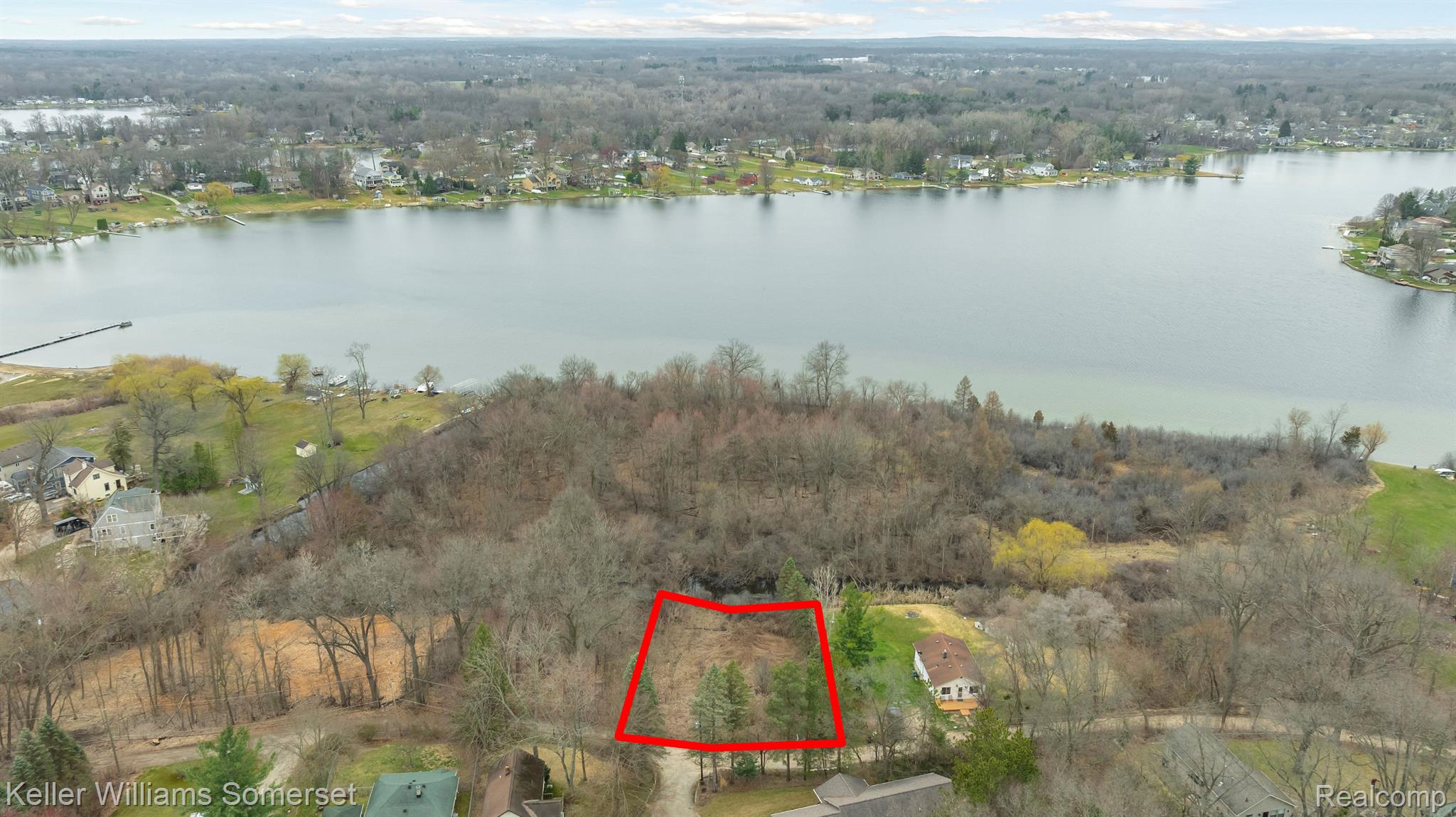 000 Lakeview Dr Property Photo 1