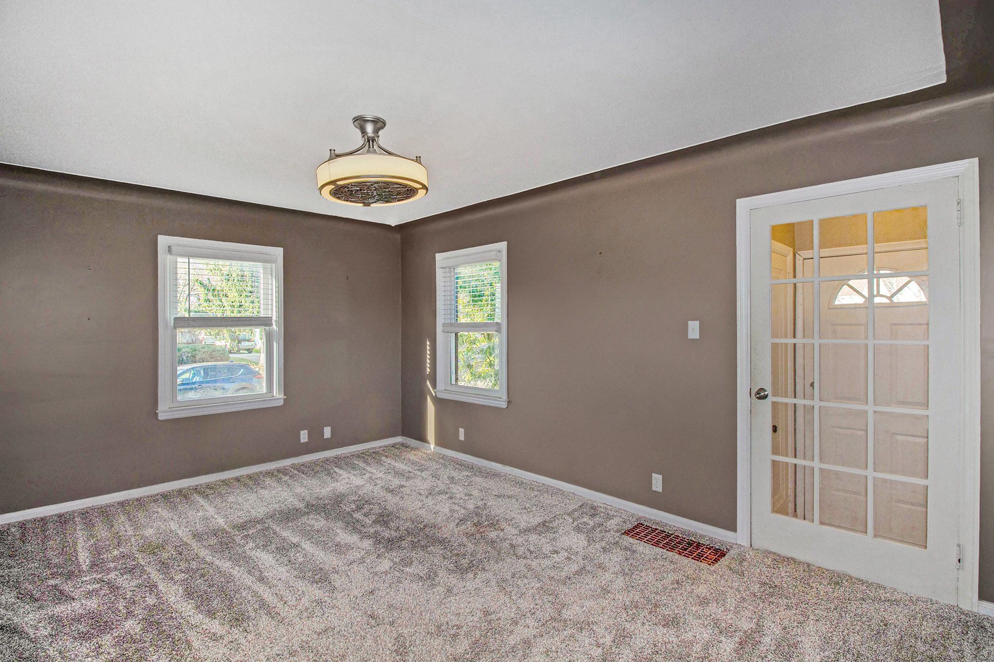 1500 Kenton St Property Photo 3