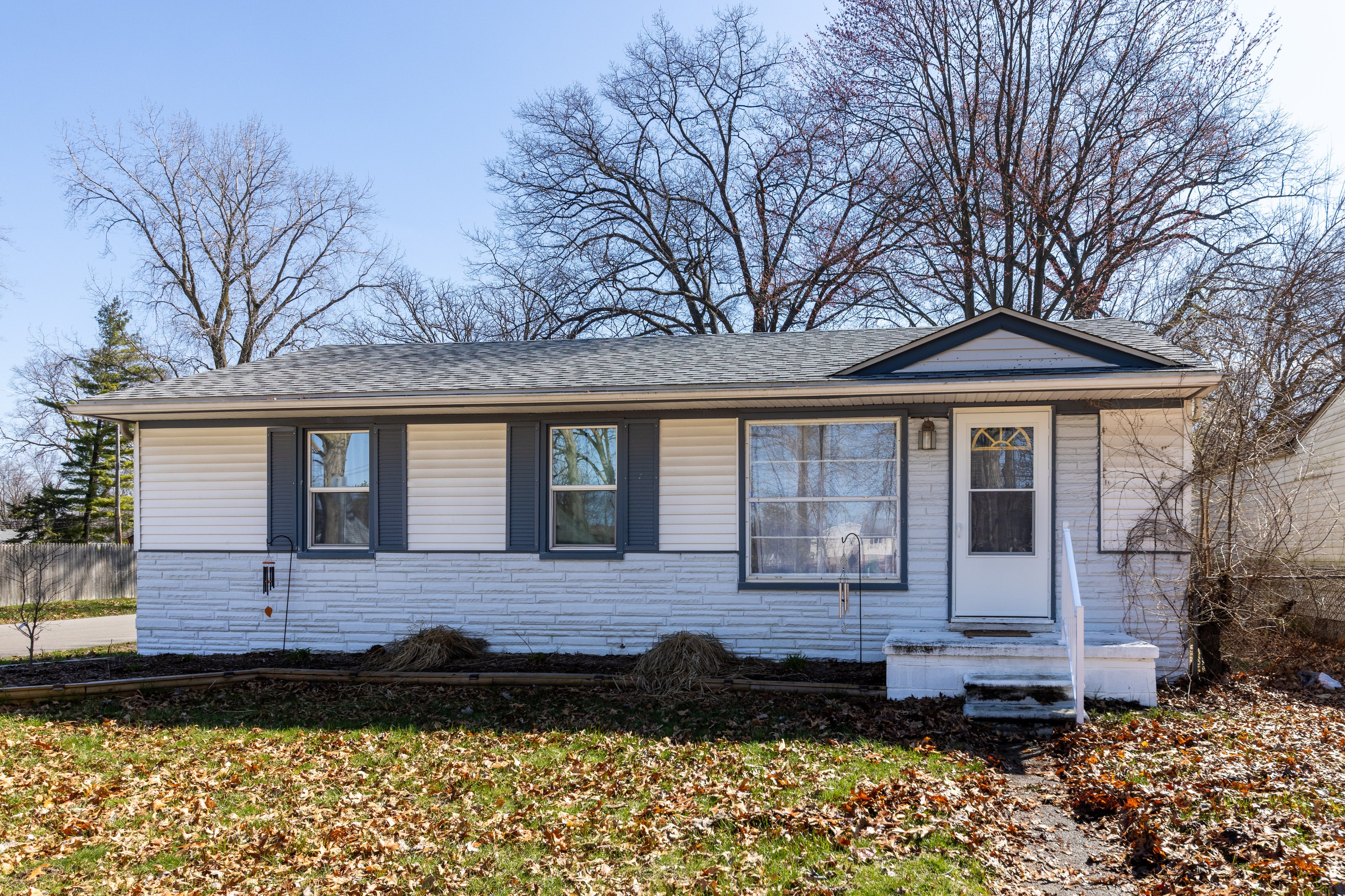 15605 Mcguire St Property Photo 1