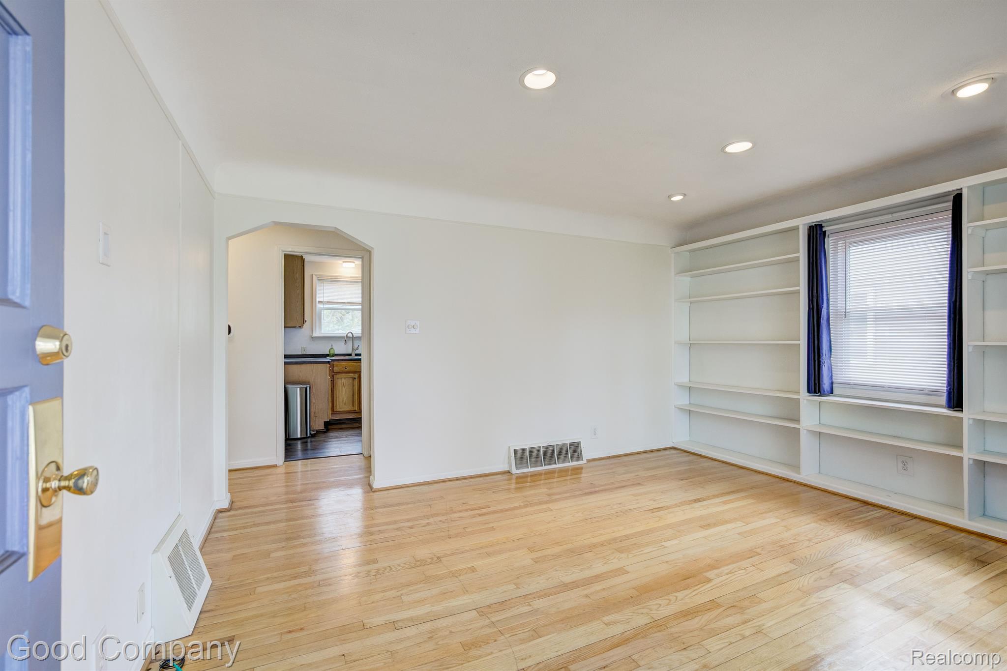 1590 Annabelle St Property Photo 3