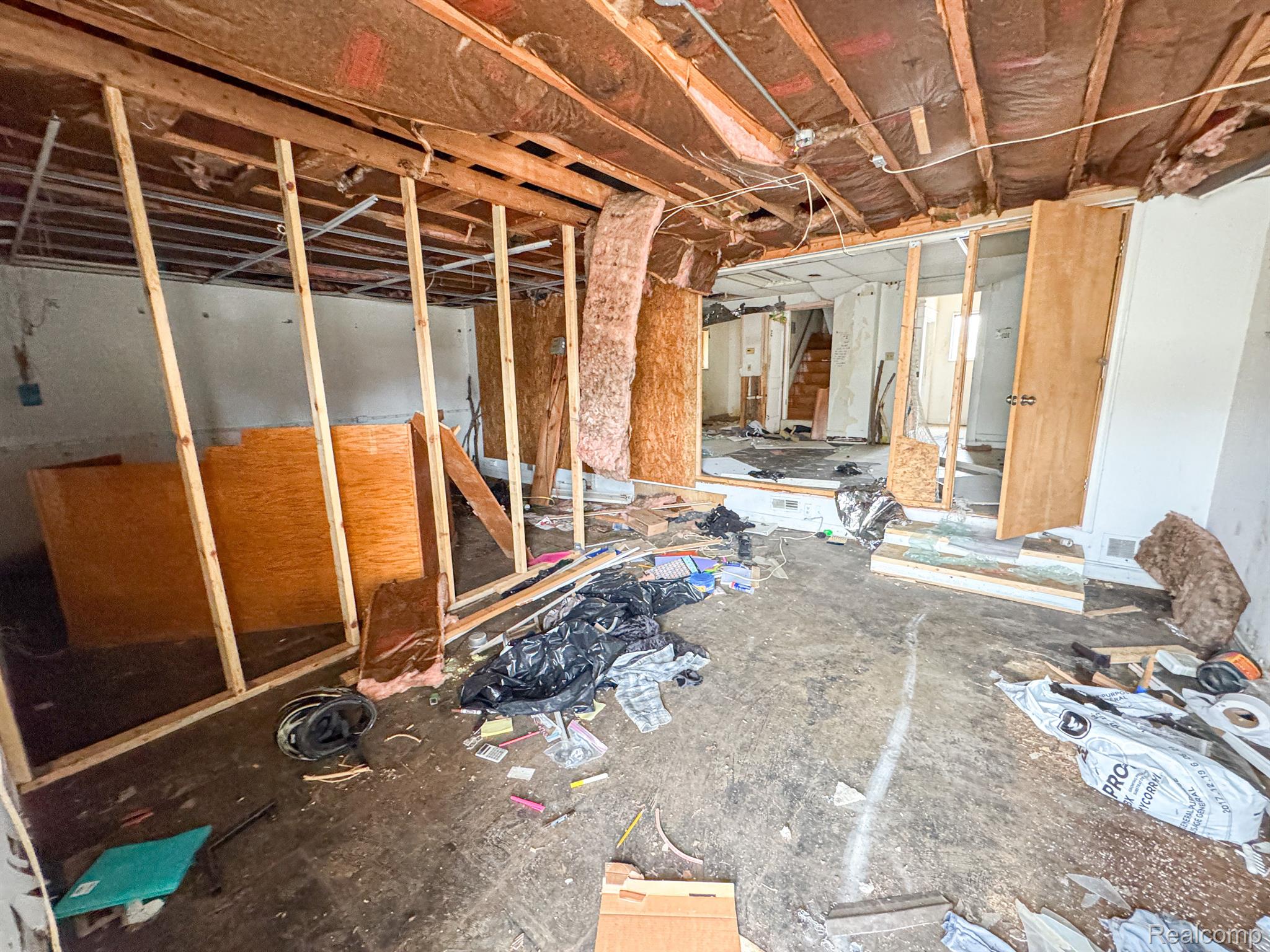 2614 Corunna Rd Property Photo 5