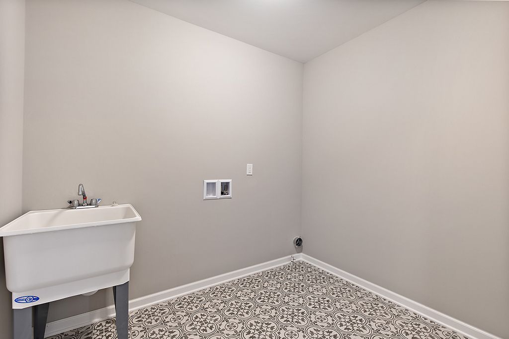 13268 Cousin Property Photo 50