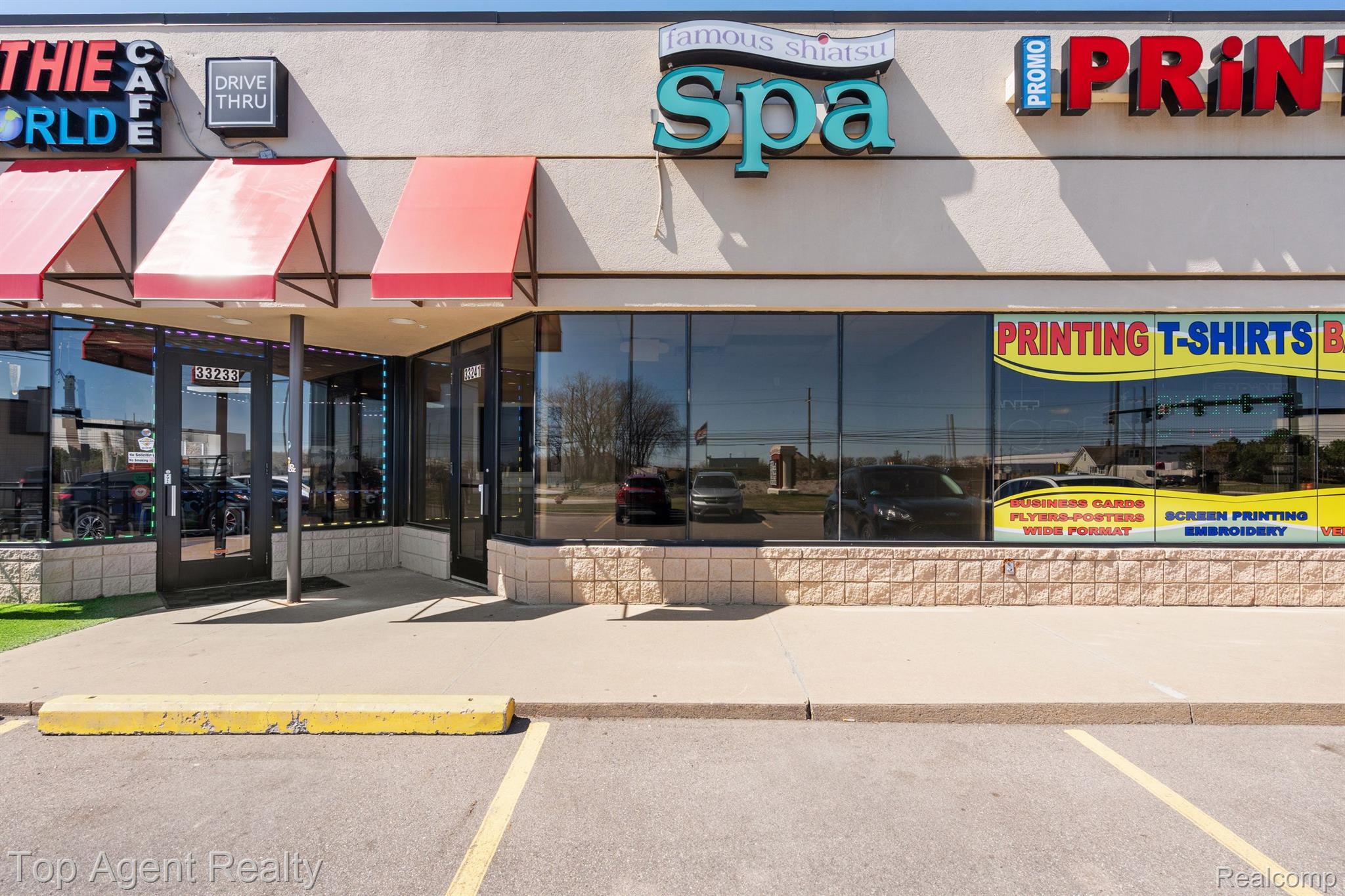 33241 Mound Rd Property Photo 2