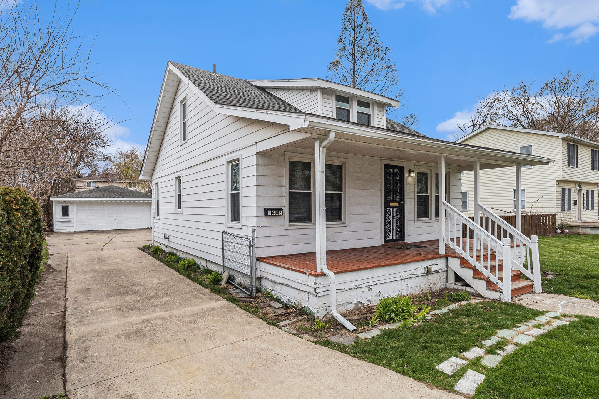 5402 Croissant St Property Photo 3
