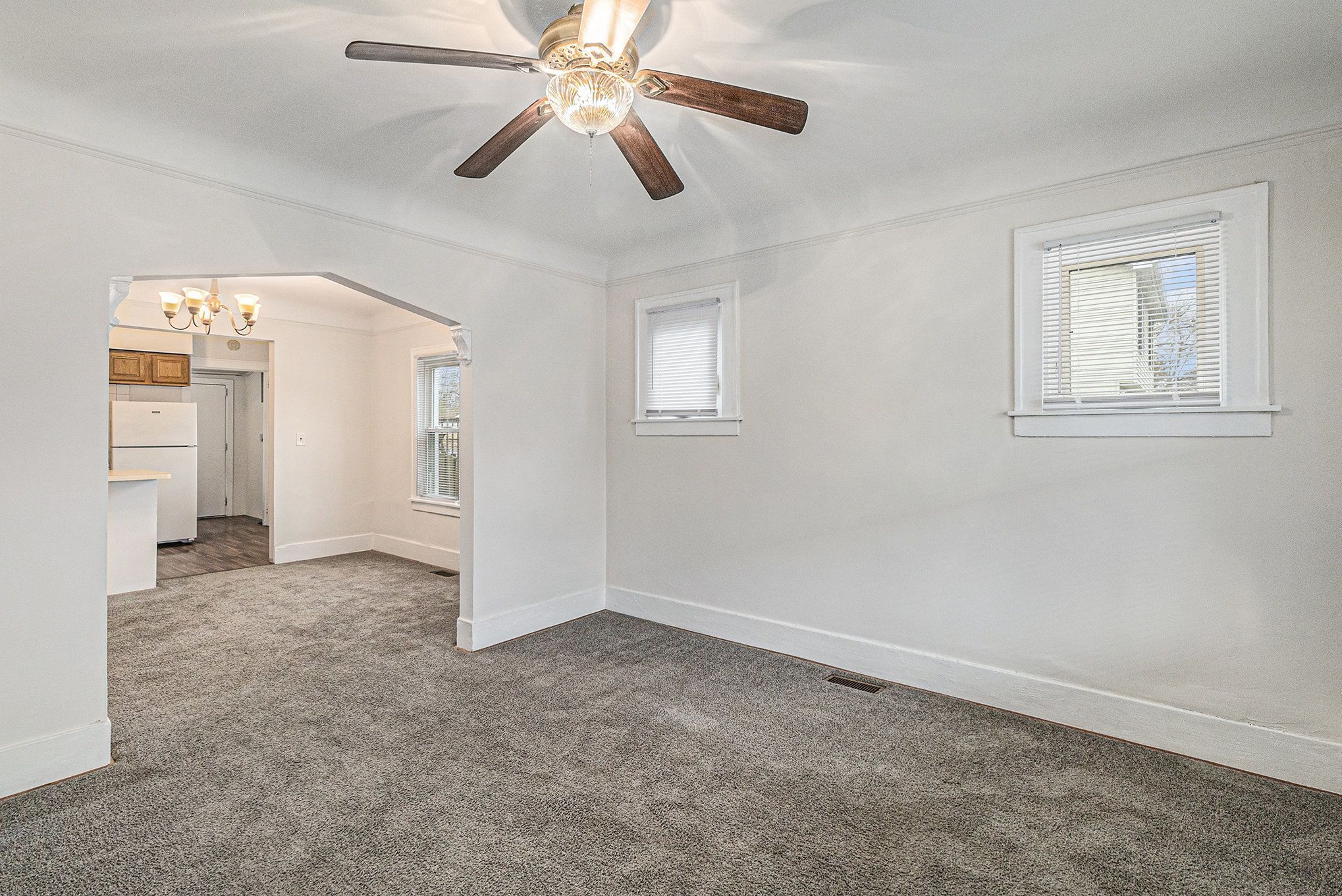 5402 Croissant St Property Photo 6
