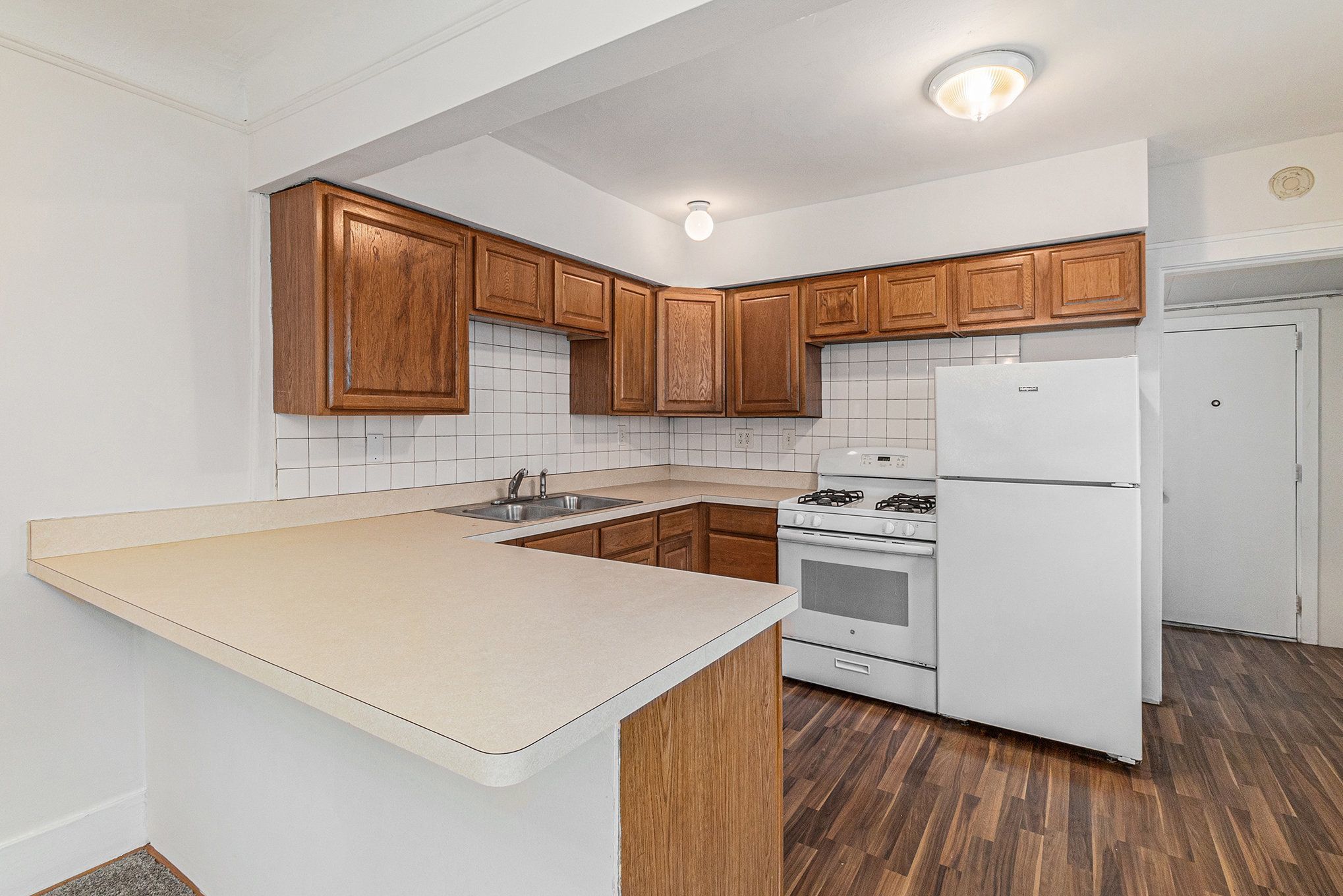 5402 Croissant St Property Photo 9