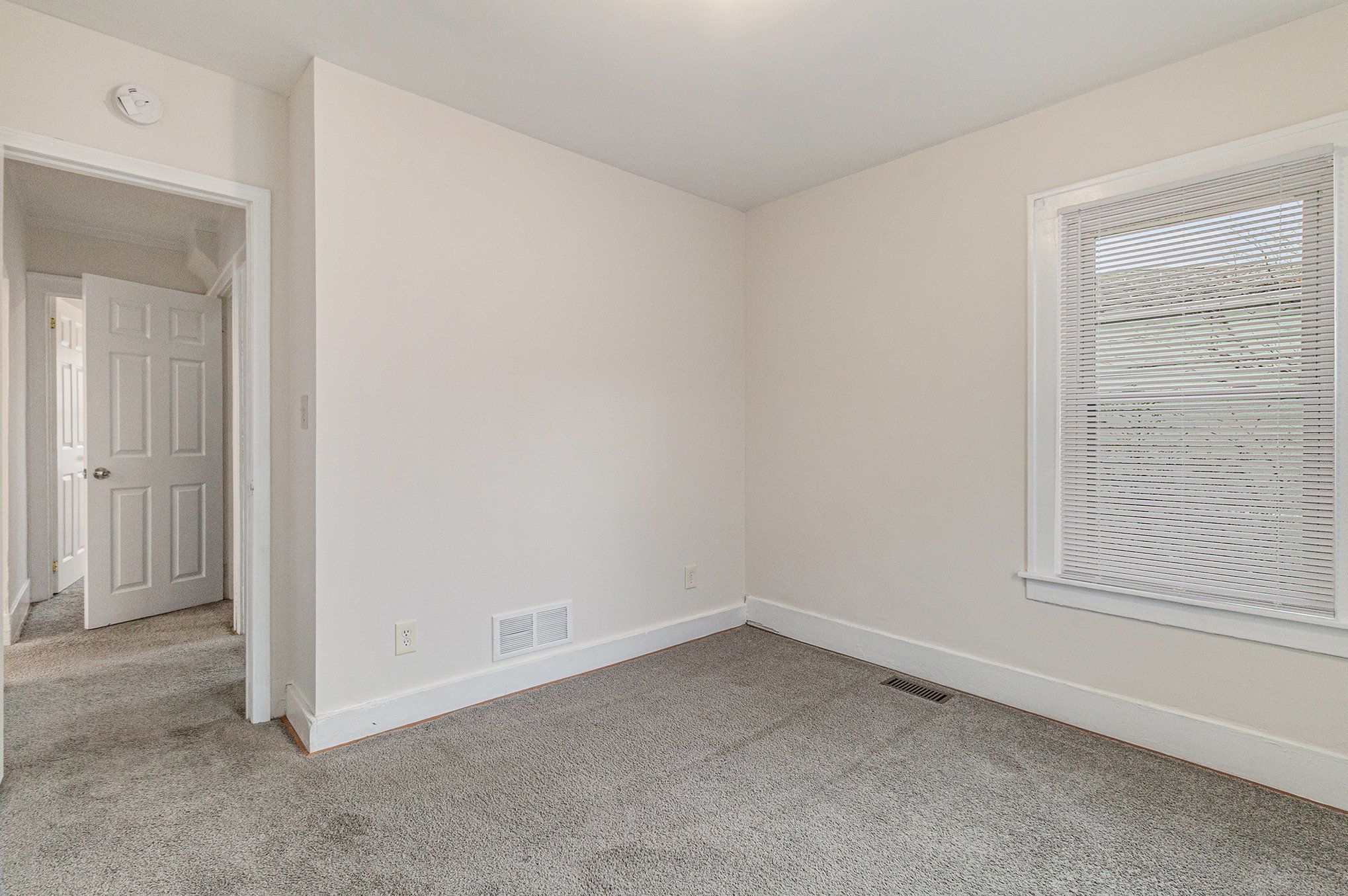 5402 Croissant St Property Photo 16