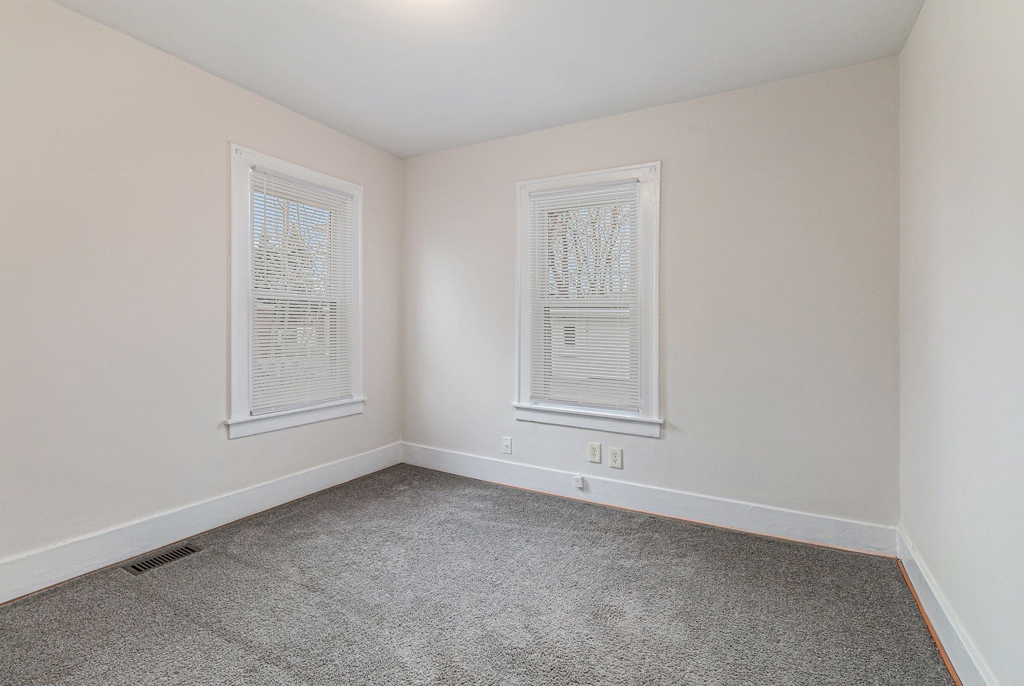 5402 Croissant St Property Photo 17
