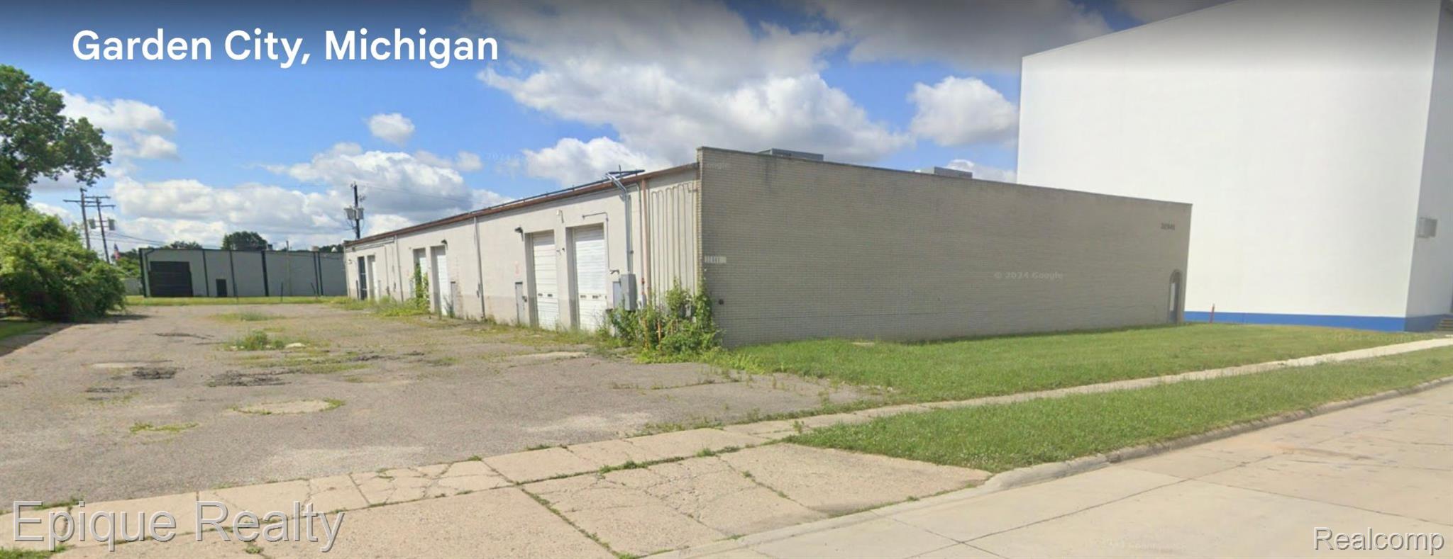 32841 Parklane St Property Photo 1