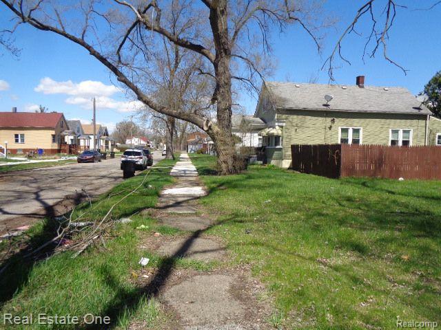 11802 Saint Louis St Property Photo 7
