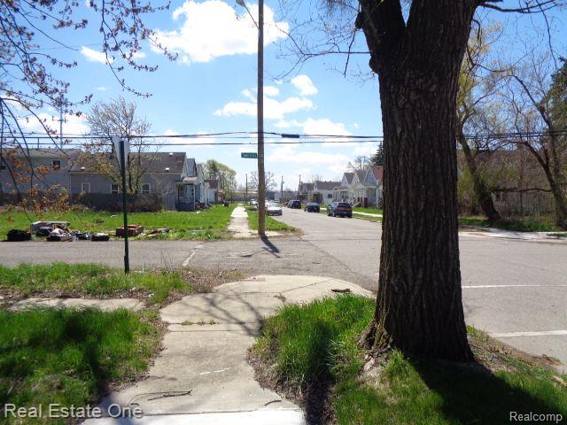 11808 Saint Louis St Property Photo 6