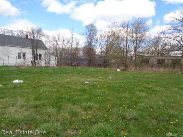 11670 Saint Louis St Property Photo 4