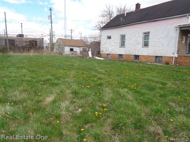 11670 Saint Louis St Property Photo 5