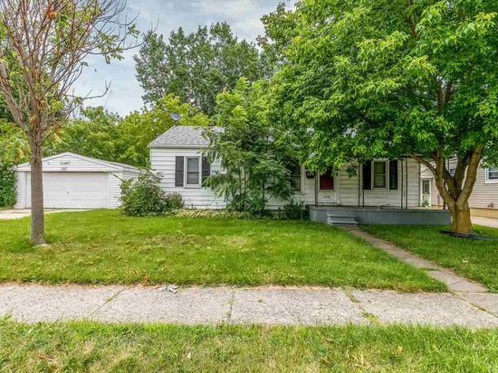 23116 Donald Ave Property Photo 1