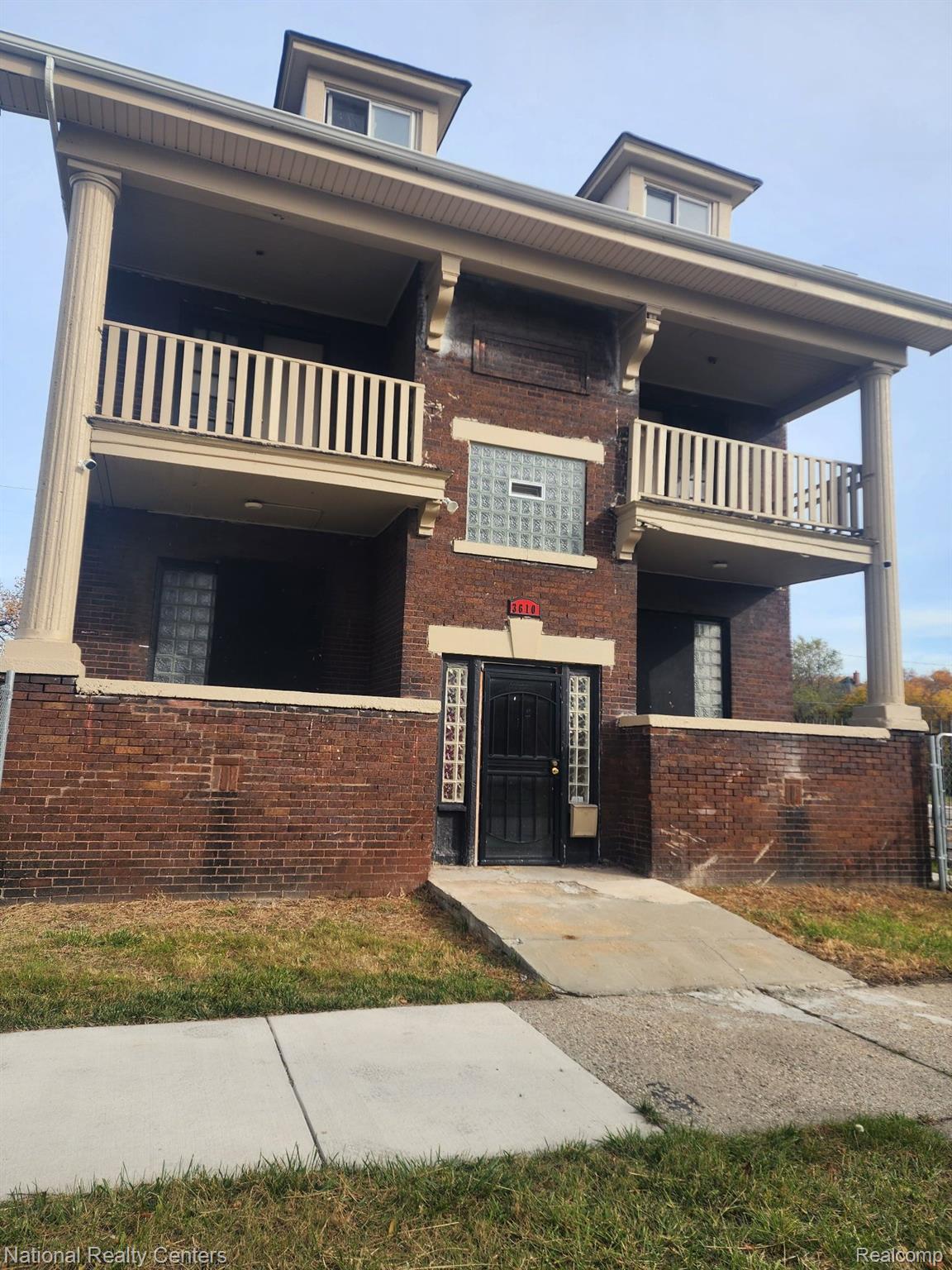 3610 Canton St Property Photo 1