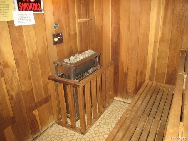 156 Stratford Ln Property Photo 17