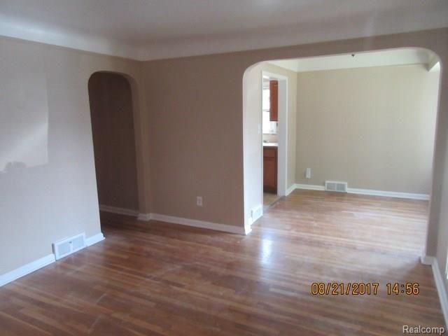 9934 Appleton Ave Property Photo 2