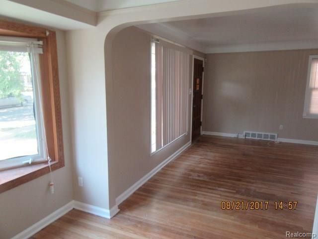 9934 Appleton Ave Property Photo 4
