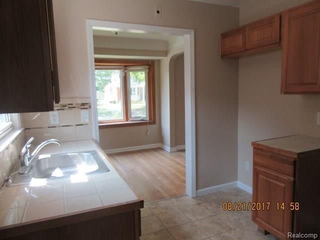 9934 Appleton Ave Property Photo 9