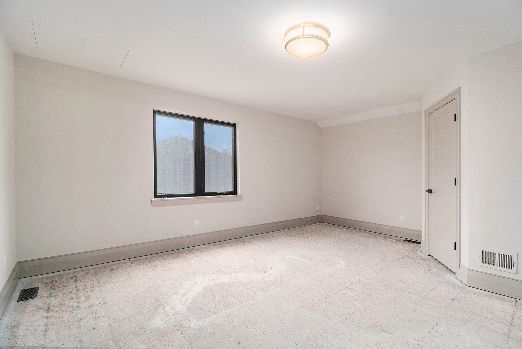 12771 N Pointe Dr Property Photo 31