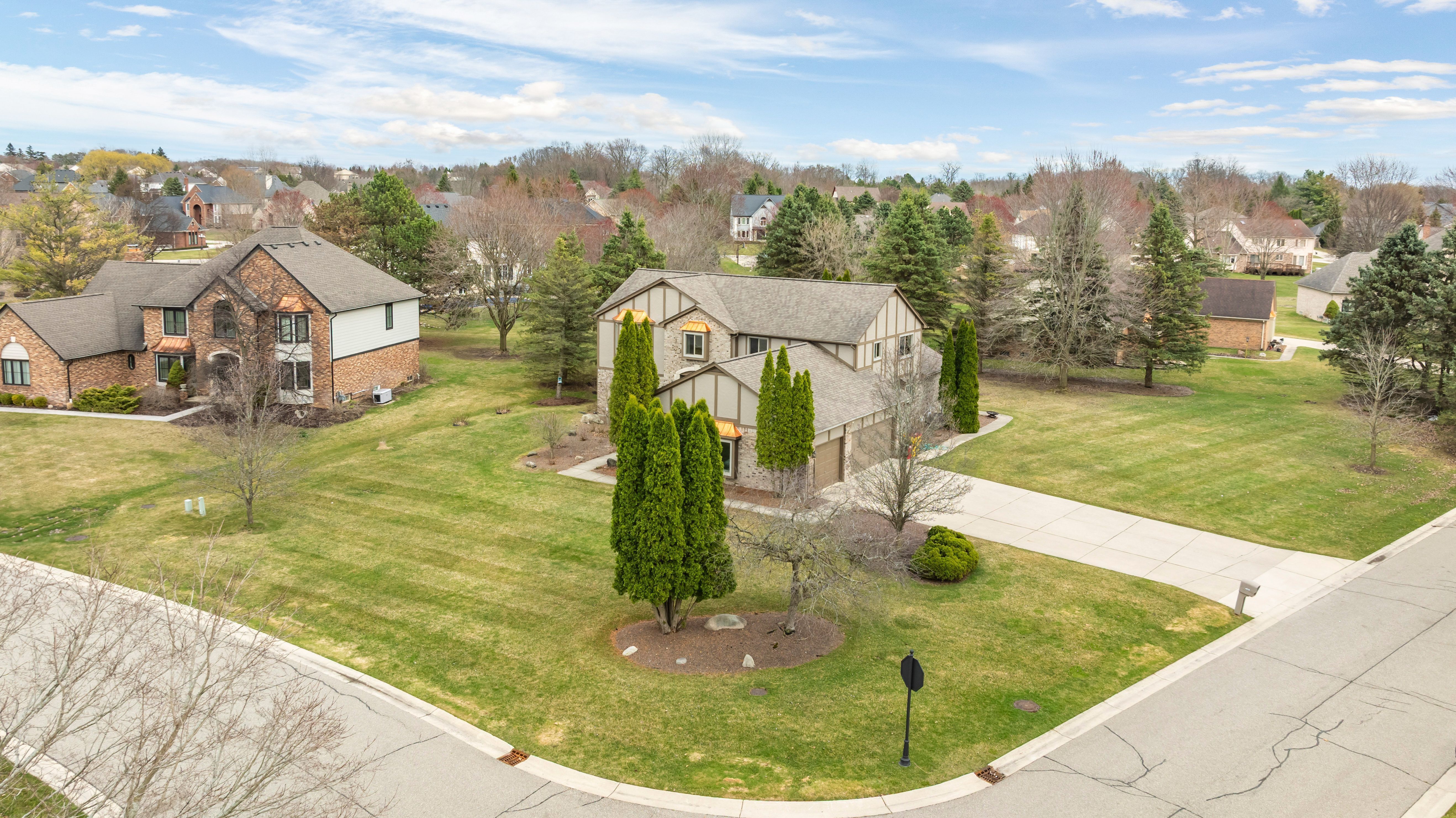 4070 Greenbriar Crt Property Photo 1