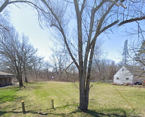 5141 W Bristol Rd Property Photo 2