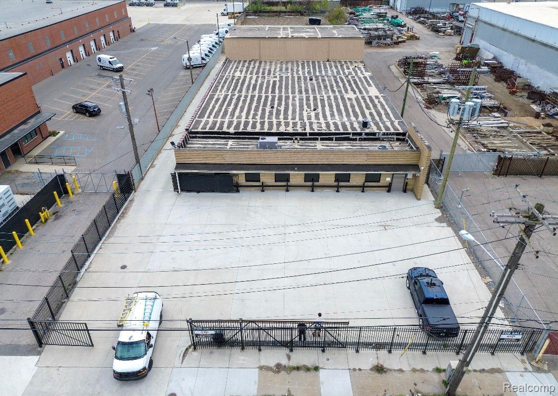 14050 Oakland St Property Photo 2
