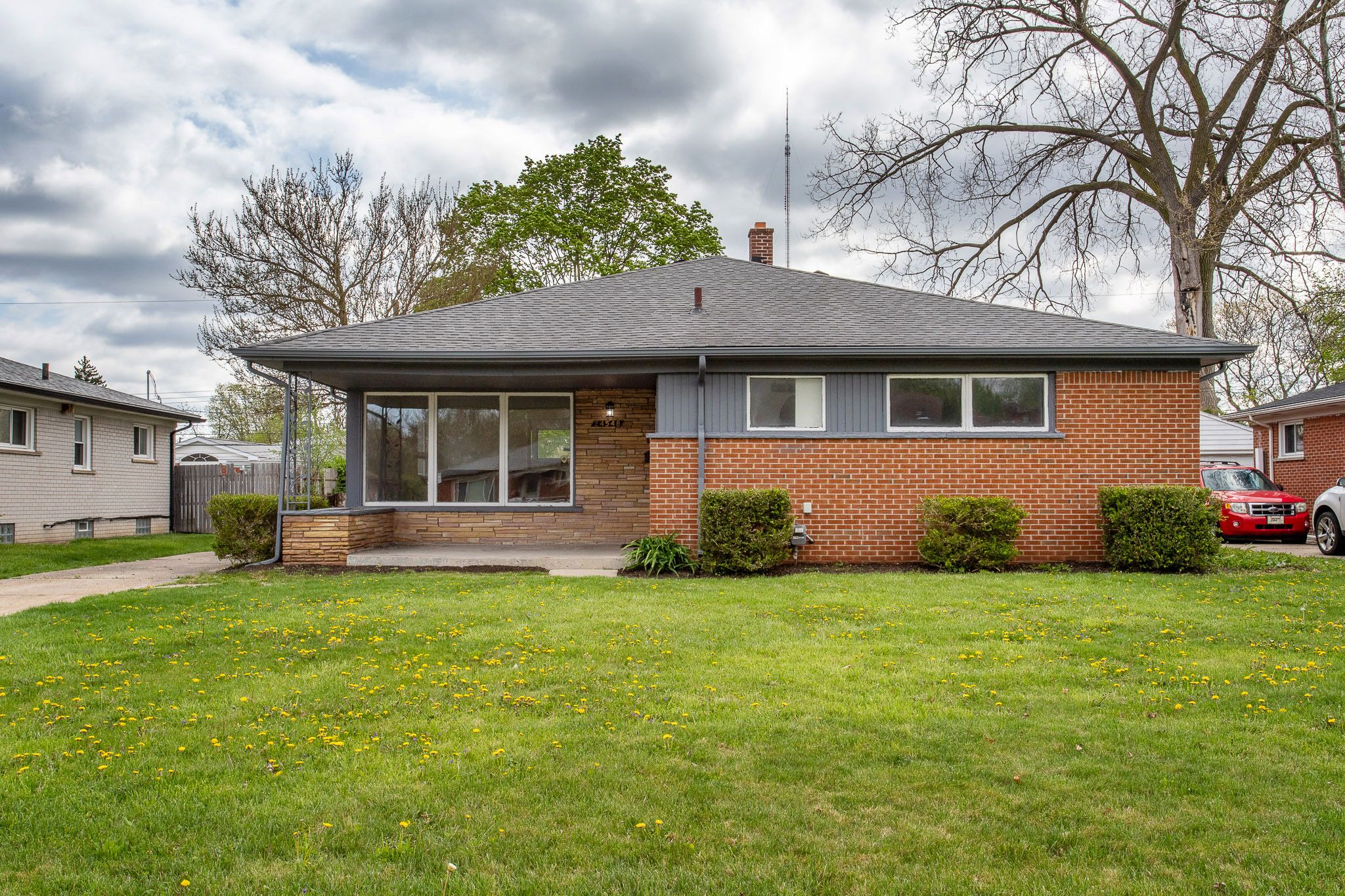 24548 Templar Ave Property Photo 1