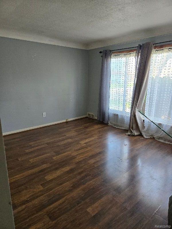 19000 Rosetta Ave Property Photo 3