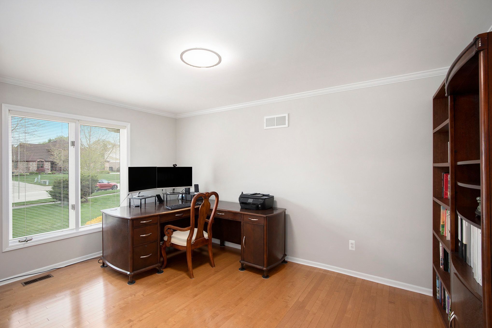 1204 Bradbury Dr Property Photo 17