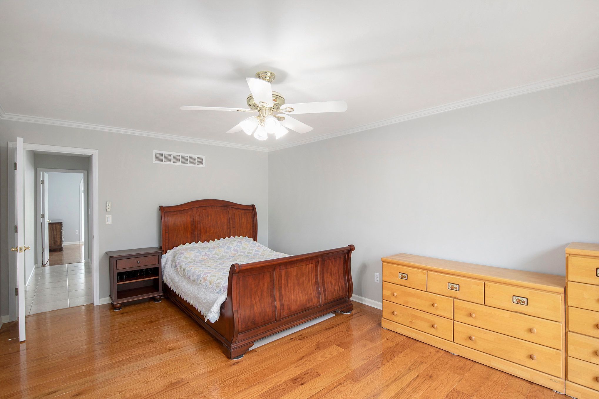1204 Bradbury Dr Property Photo 23