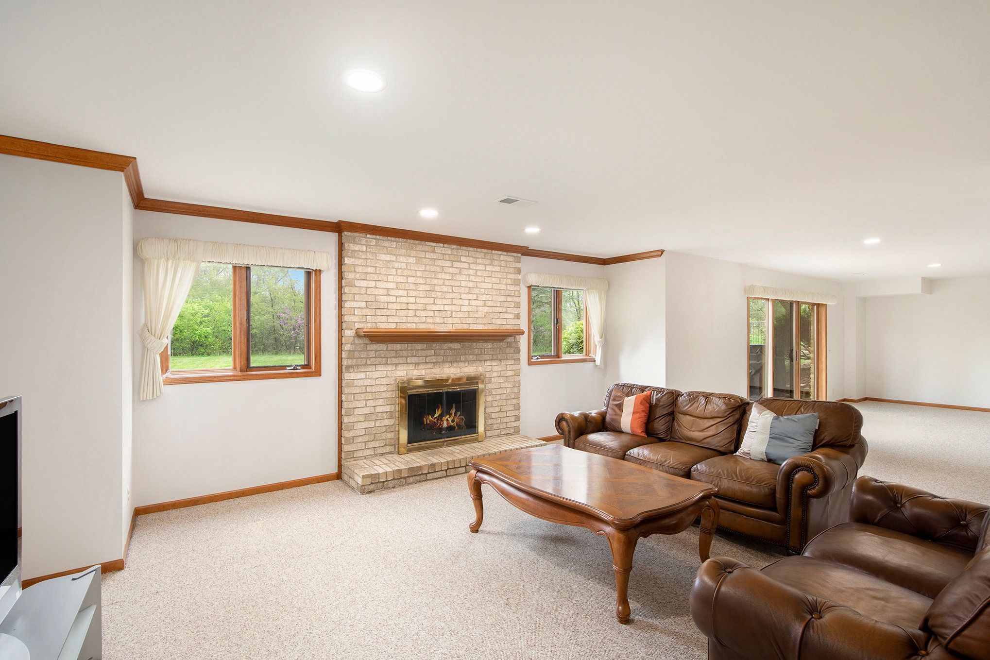 1204 Bradbury Dr Property Photo 32